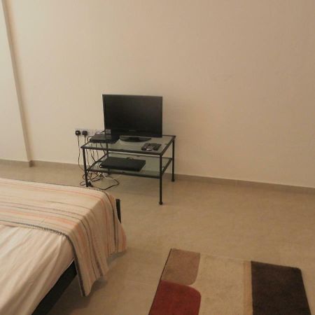 Studio, E104 With Double Bed, Kitchen & Shower Room, Sunny Balcony Peyia Exterior photo