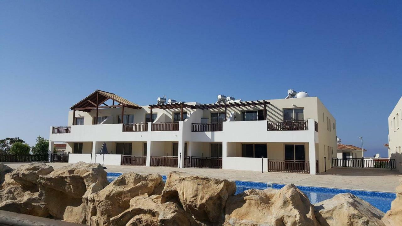 Studio, E104 With Double Bed, Kitchen & Shower Room, Sunny Balcony Peyia Exterior photo