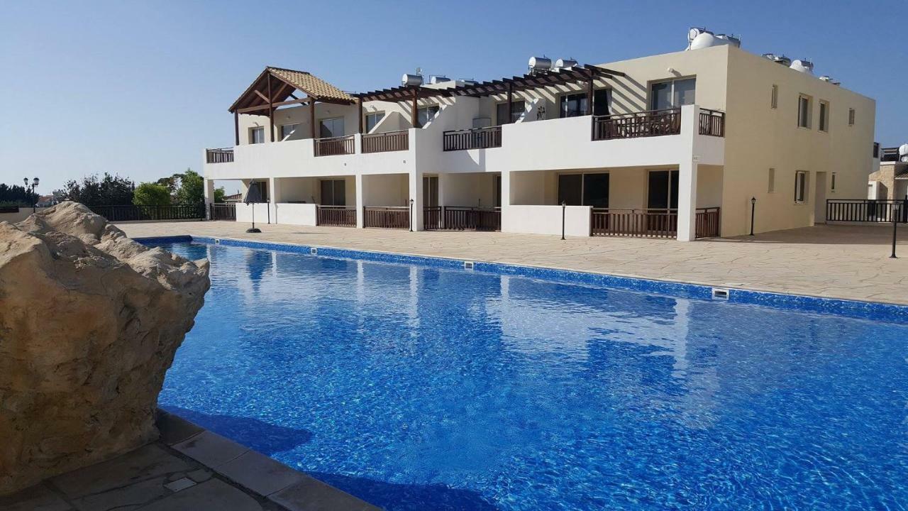 Studio, E104 With Double Bed, Kitchen & Shower Room, Sunny Balcony Peyia Exterior photo