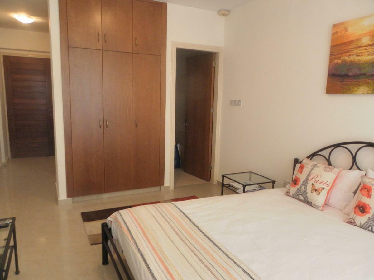 Studio, E104 With Double Bed, Kitchen & Shower Room, Sunny Balcony Peyia Exterior photo